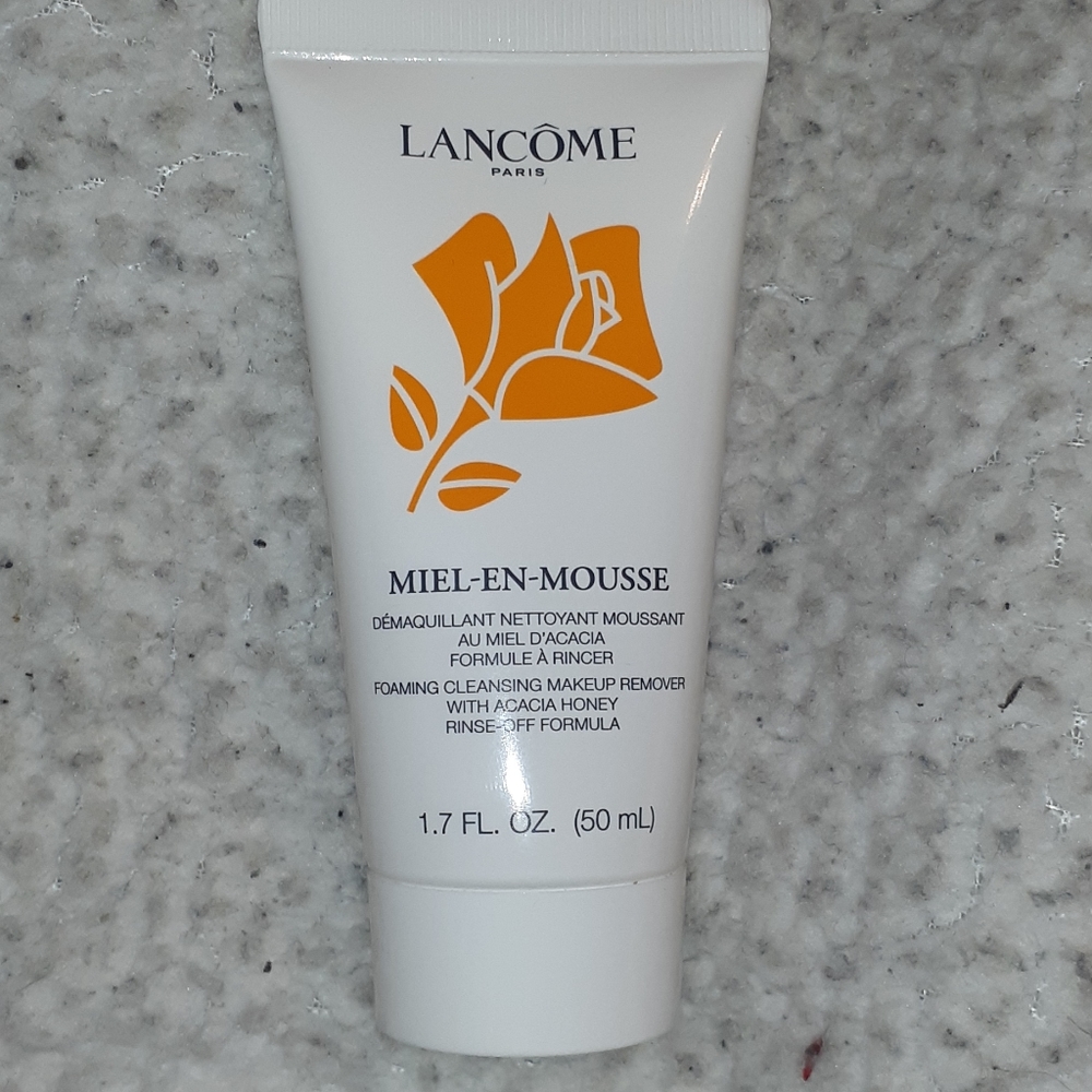 Foaming Cleansing Makeup Remover